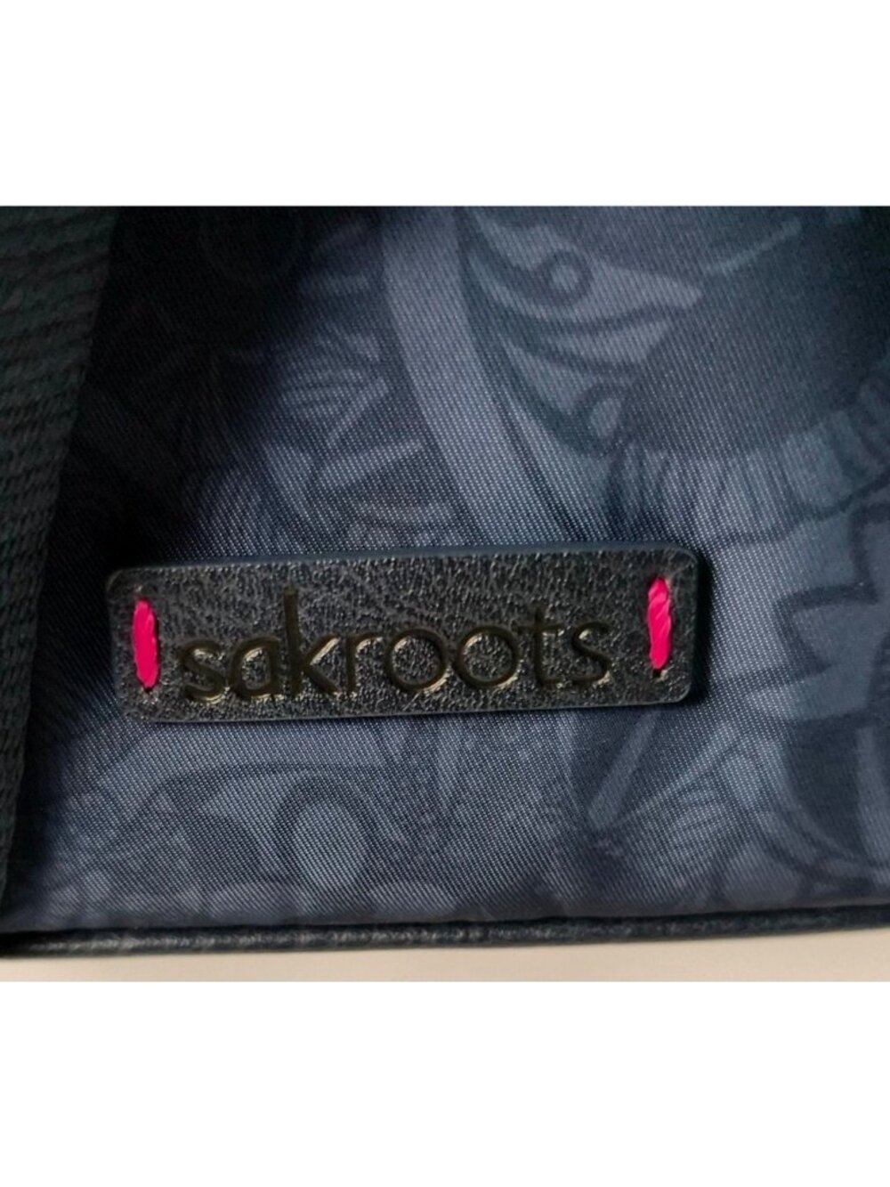 Sakroots Loyloa Convertible Backpack Navy Floral Computer Slv Tassel Keychain - Picture 5 of 14